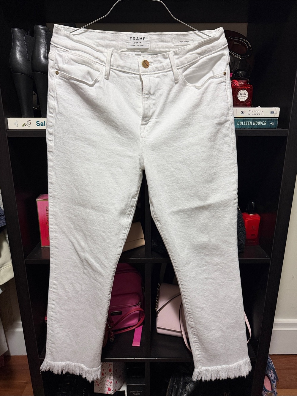 Frame Denim White Cropped High-Rise Jeans with Frayed Ankles